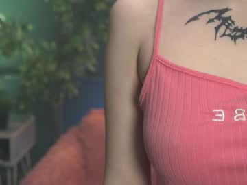 girl ella_knockers_xl image #1693106