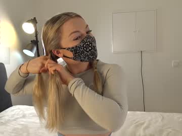girl blondehottiekerry image #5032913