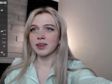 girl small_blondee image #1603928