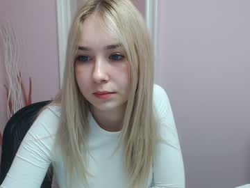 girl lila_page image #1147455