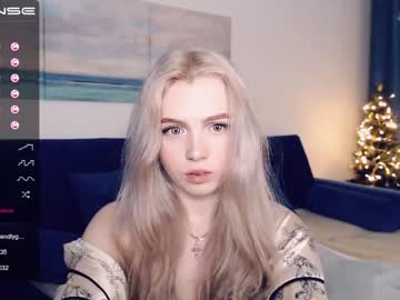 girl small_blondee image #854828