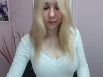 girl lila_page image #1096037