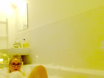 girl myassistant image #1762310
