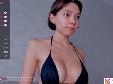 girl bzzzme image #5326297