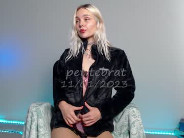 girl petitebrat image #5579616