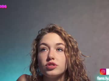girl angels_kiss image #4542962