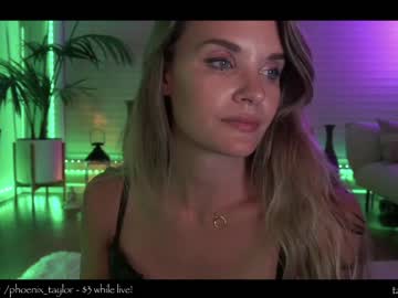 girl phoenix_taylor image #2711036
