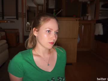 girl artesoft image #2495597
