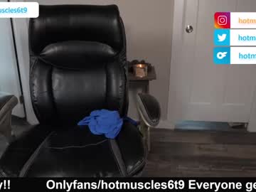 man hotmuscles6t9 image #3748338