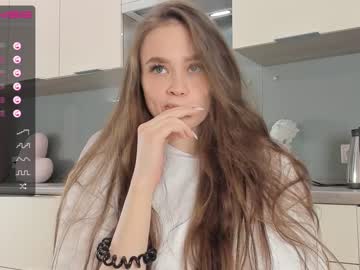 girl miaaperry image #3762582