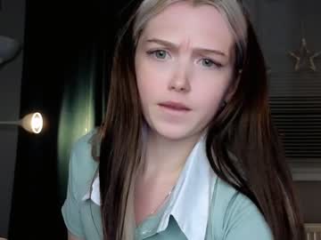girl small_blondee image #5640097