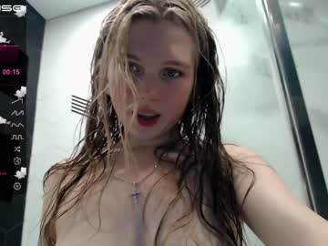 girl small_blondee image #2570524