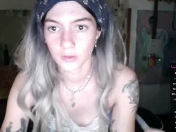 girl pixelatedprincess image #5008559