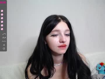 girl shycinderella image #2909436