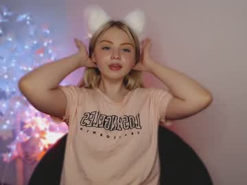 girl shy_blondiee image #3705994
