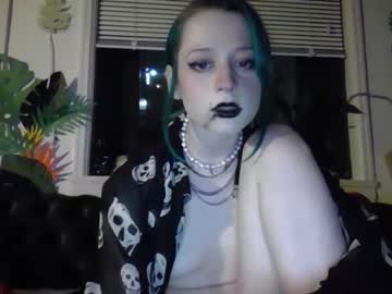 girl toothandclaws image #3251554