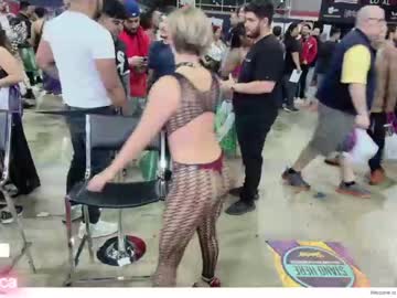 girl champagnefun image #4199057