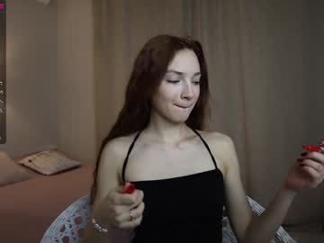 girl _guesswhat_ image #1118863