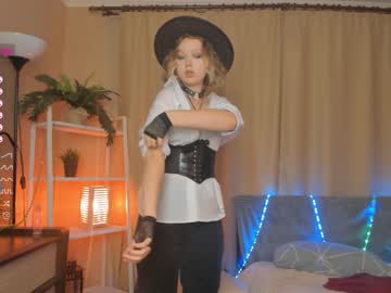 girl juliesalazar image #4831933