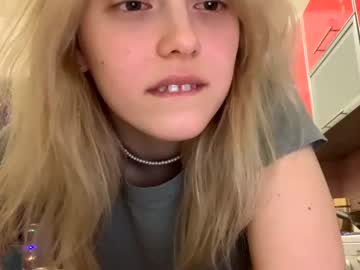 girl holydori image #1394347