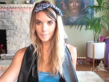 girl phoenix_taylor image #2128995