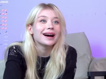 girl shycinderella image #4110639