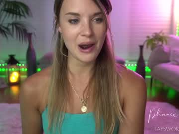 girl phoenix_taylor image #2086499