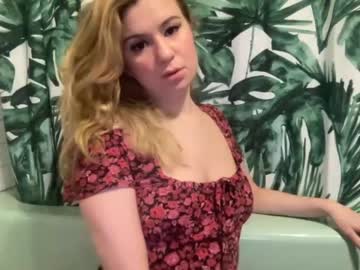 girl internet_famous image #1943627