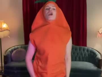 girl bigredcarrott image #4800347