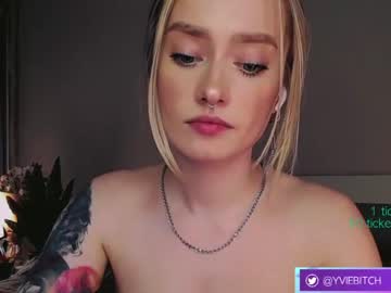 girl _yvie_ image #3918011
