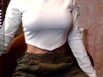 girl welcome2pleasureland image #3470090