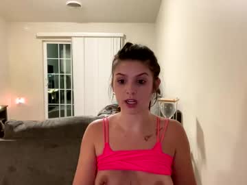 taya_raelynn