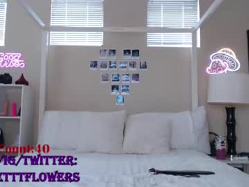 girl violetttflowers image #2082935
