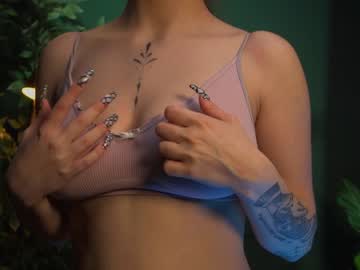 girl yours_lola image #1314059