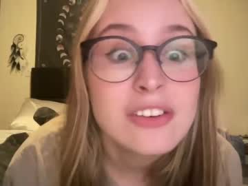 girl sarahmartin420 image #4758300