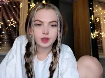 girl small_blondee image #5711767