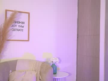 girl veroniqe_lounge image #4979575
