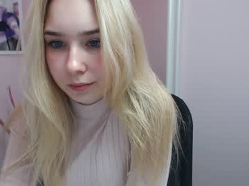 girl lila_page image #1090207