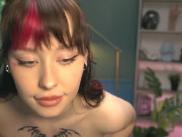 girl ella_knockers_xl image #1658016