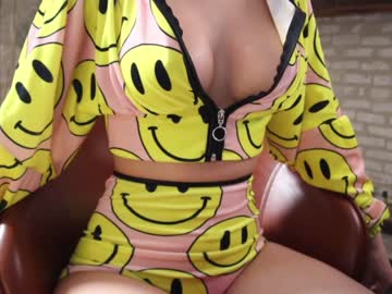 girl welcome2pleasureland image #1313623