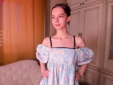 girl happiness_call image #4152215