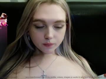 girl small_blondee image #6263736
