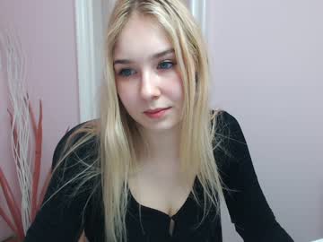 girl lila_page image #1140742