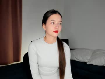 girl emilybatee image #3983419