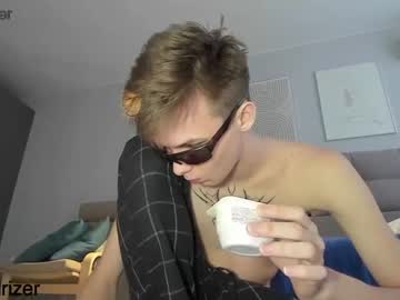 man horny_jerk_roy_prick2001 image #1119055