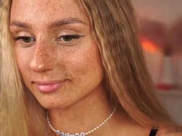girl artease image #5392929
