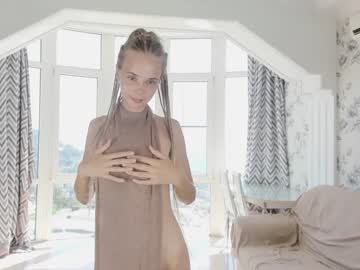 girl infinite_reality image #2246923