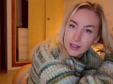 girl christinasiemone image #6994557