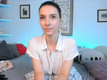 girl annnort image #2496847