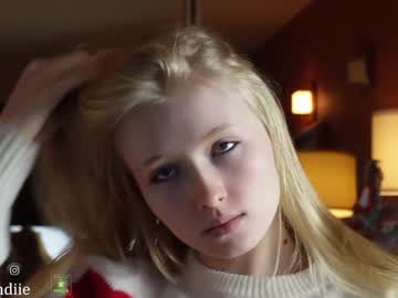 girl bestblondiiecb image #6041837